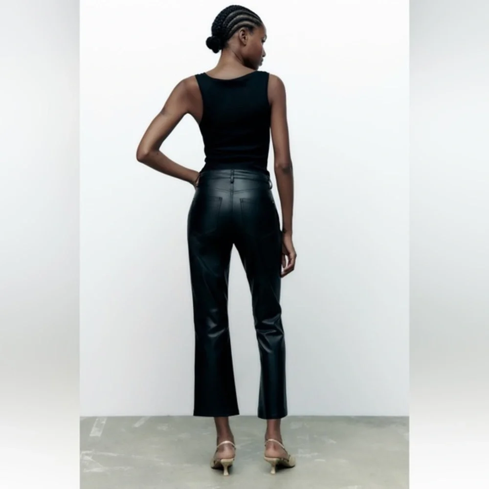 BLOGGERS FAVORITE NWT Zara Faux Leather Mini Flared Pants - Picture 5 of 15